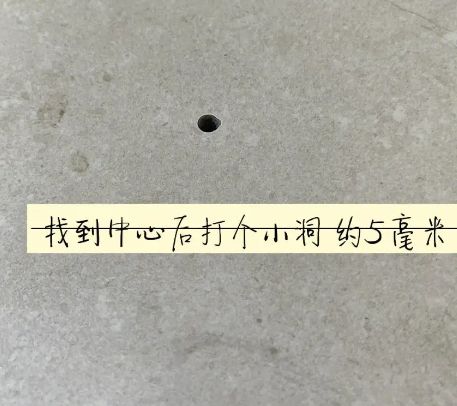吕梁市瓷砖空鼓维修公司专业解答在瓷砖铺贴过程中，如果砂料搅拌不均匀，将会带来以下问题
